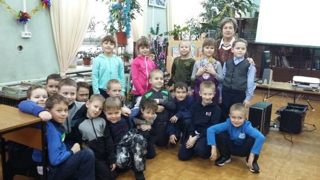 Новогоднее библиоассорти «Снег идет, снег идет, скоро, скоро Новый год»