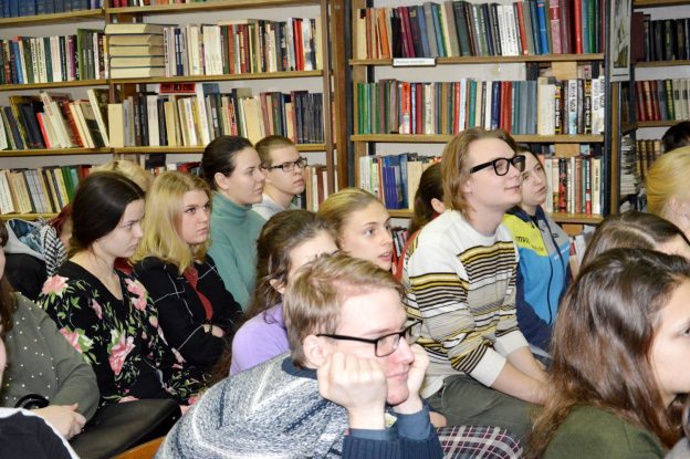 Интеллектуальная филологическая игра «Знаем русский!»