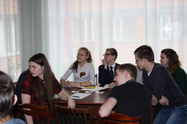 Игра по профориентации «Все работы хороши, выбирай на вкус!»