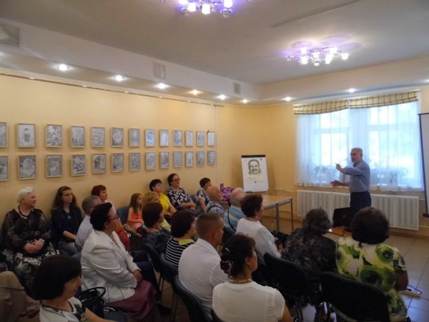 Библиовернисаж «Открытие выставки картин Бориса Холмовского»