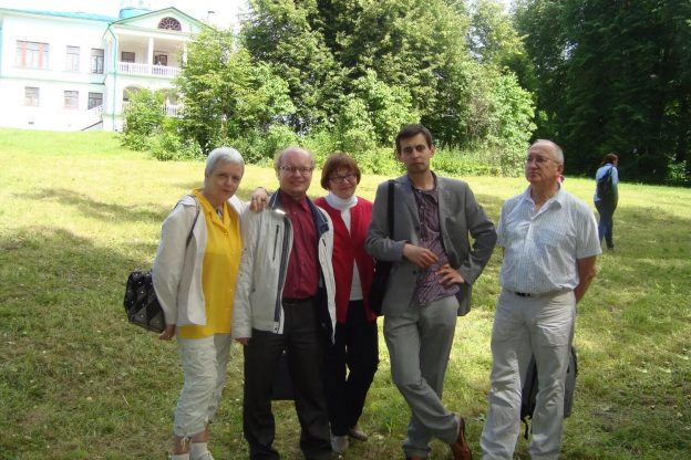 Выступление победителей областного поэтического конкурса молодых авторов в музее-усадьбе Н. А. Некрасова «Карабиха»