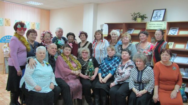 Заседание клуба любителей цветоводства «Гармония»«Новогодний букет»