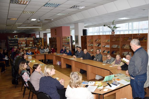 Олег Гонозов о времени, о себе и о новой книге