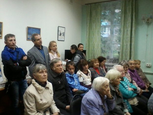 Встреча читателей с главой администрации Ленинского и Кировского районов мэрии города Ярославля Трудоношиным Александром Васильевичем