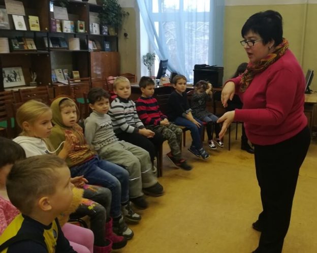 «Осенние посиделки», познавательно–игровой час