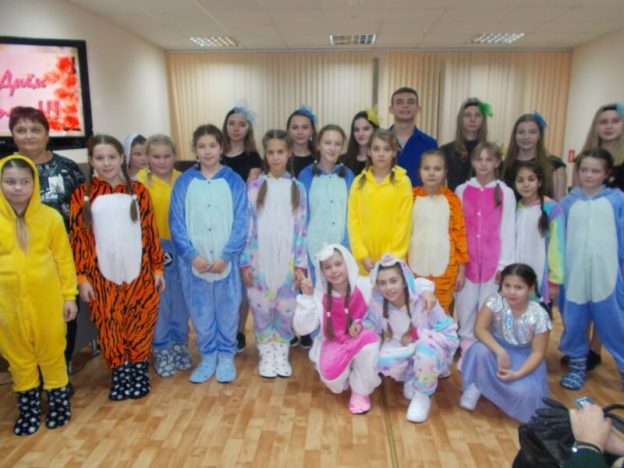 «Самой дорогой и любимой», праздничная программа