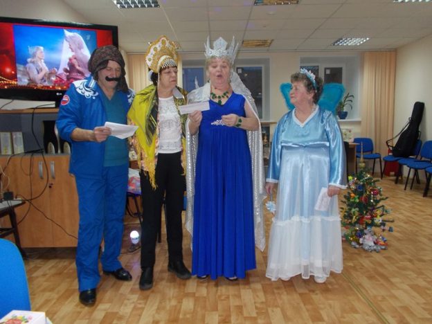 «Новогодний карнавал», заседание клуба “Родник”