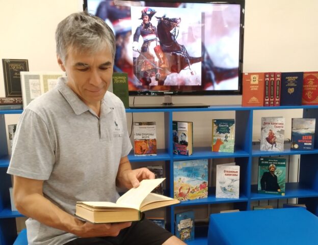 «Рыцарь пера и шпаги», дневной кинозал