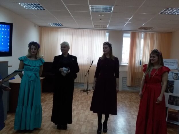 «Ты одна у меня, как Россия, милосердная русская мать», праздничная программа