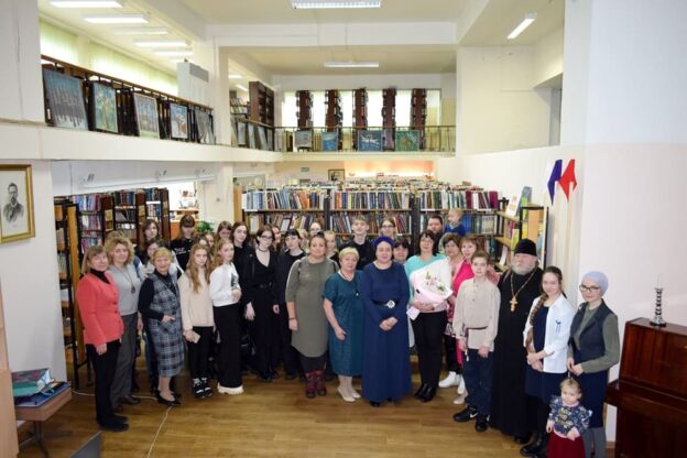 Библиотека с историей: день рождения Ярославской Чеховки