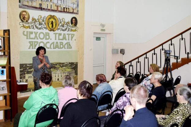 Но я не ставлю точку: встреча с поэтессой Галиной Ивановой