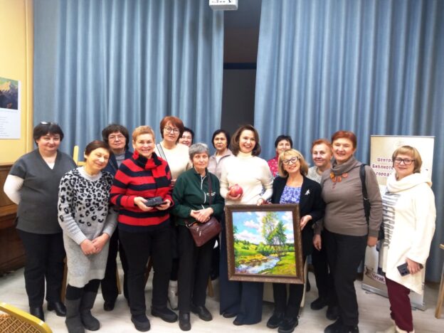 «Жизнь яркими мазками». Встреча с художником Еленой Сафоновой