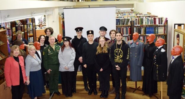 Костюм в произведениях Антона Чехова: рассказывает Федор Колпаков