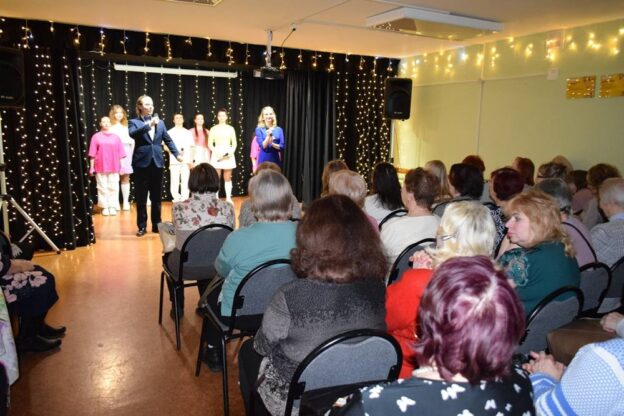 К Дню 8 Марта: тематический день