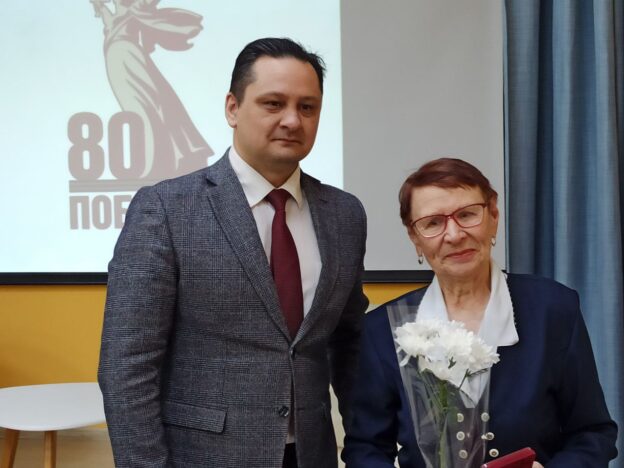 Началось вручение юбилейных медалей ветеранам города Ярославля