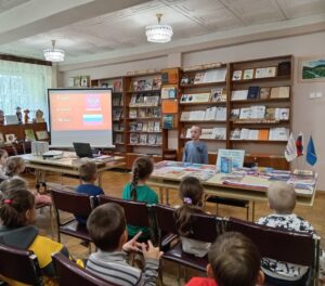 Патриотическая акция «Российский флаг – главный символ Отечества» 0+