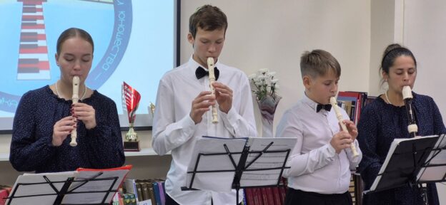 Музыкально-просветительская программа с участием клуба «Музыкальный маяк»