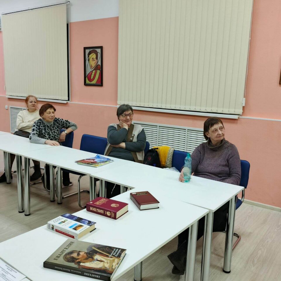 «Опыт осмысления текста Библии из древности до наших дней». Встреча с филологом Евгенией Куфириной 12+