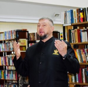 Встреча с Уполномоченным по правам ребёнка в ЯО Михаилом Крупиным 6+ Встреча с Уполномоченным по правам ребёнка в ЯО Михаилом Крупиным 6+