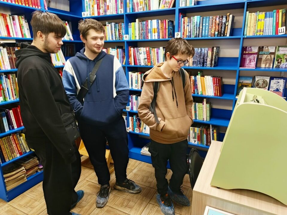 Обзор молодежной литературы «Вектор чтения» 12+