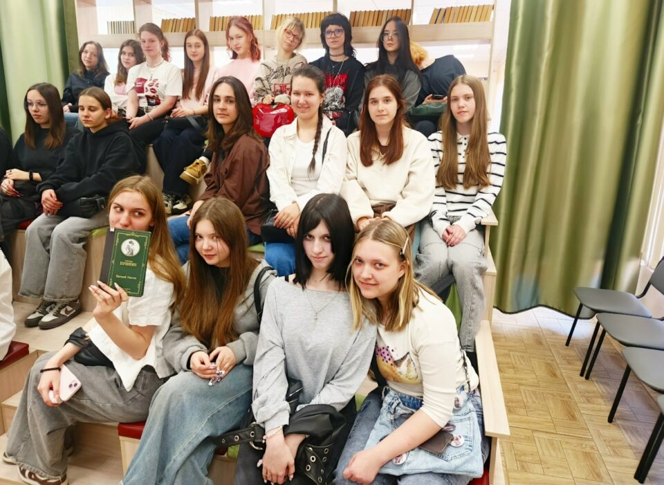 Лекция "Поэты Серебряного века. Когда вещь оживает в строках"