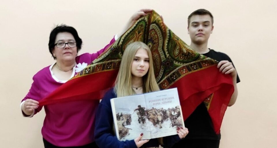 «Путешествие в страну забытых игр» Час искусства 12+