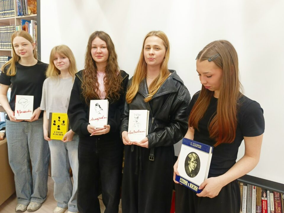 В библиотеке № 15 имени М.С. Петровых прошла познавательная лекция